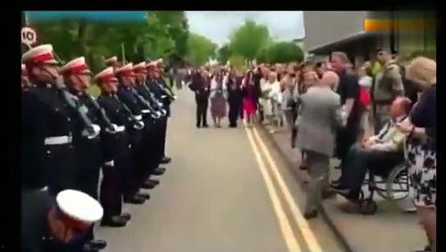 大型盛装吃瓜群众现场视频,一场视觉盛宴的狂欢